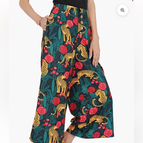 America & Beyond JAGUAR PARADISE WIDE LEG PANTS - Picture 8 of 9